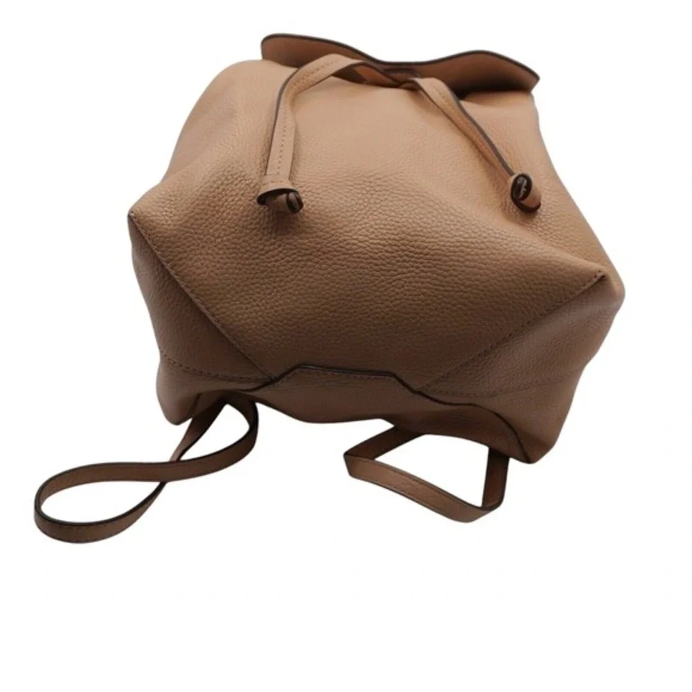 Michael Kors Pebbled Leather Drawstring Backpack Tan Beige MK Logo M‎ Chic 36